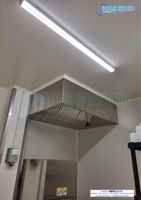 Système de hotte aspirante pour cuisine professionnelle